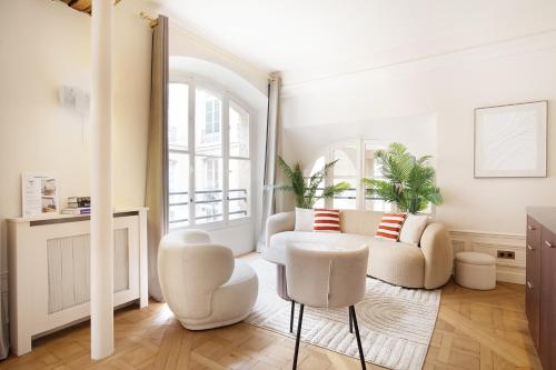 Pick A Flat's Apartements with services in Louvre - Rue des Halles