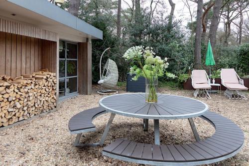 Villa in the forest near the beach in Bergen