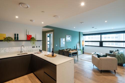 The Octagon by Your Perfect Stay Birmingham - Apart-Hotel Style - 24-Hour Reception & Gym near Jewellery Quarter