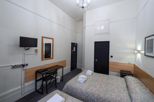 St George Hotel - image 7