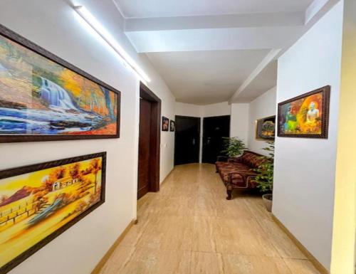 Runway Residency at Pitampura – Delhi, NY