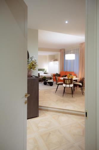 GiglioMilanEstates - Luxury Apartment in Duomo, Mediolan