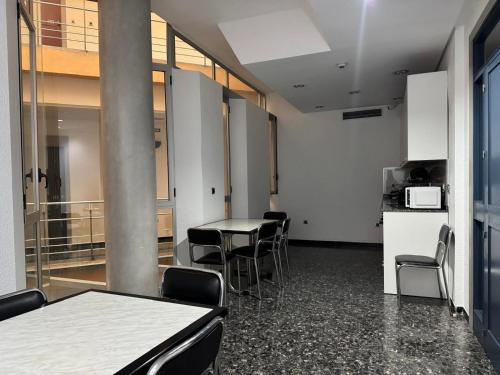 Kitchen, Residencia Universitaria RUDMA LOS BERMEJALES in Seville