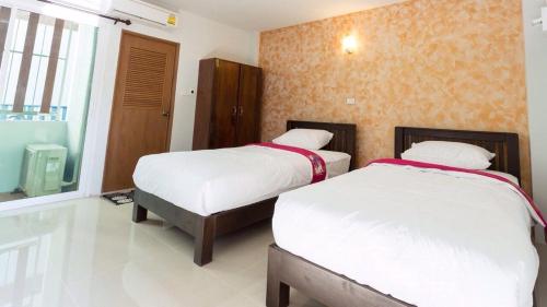 Benya Hotel in Nai Wiang