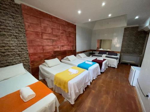 1 double bed, 4 twin beds