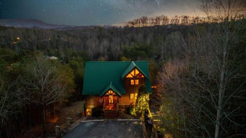 Cant Bear to Leave Luxury Cabin, Private Retreat in Sevierville, USA