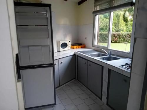 Appartement charmant à Le Gosier de 70 m² avec terrasse et jardin - image 2