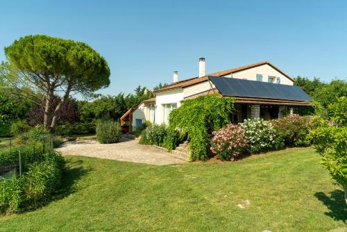 Le Petit Paradis in Labastide-de-Virac