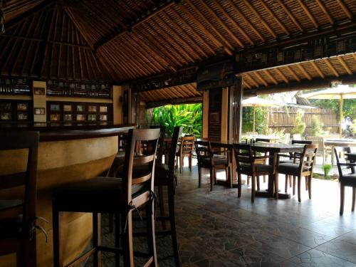 Restaurant, Jepara Marina Beach Bungalows in Jepara Beach