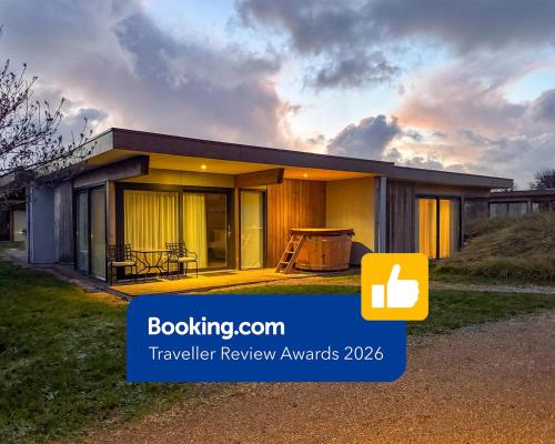 Garden Suites with Private Hottub - Duinhotel in Burgh-Haamstede zeeland, Burgh Haamstede