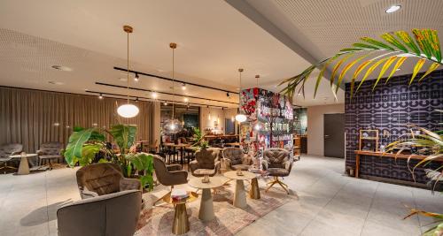 Лоби, PLAZA INN Ulm in Улм
