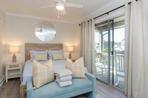 MacDonald #3 South by Bryant Real Estate in 賴茨維爾海灘