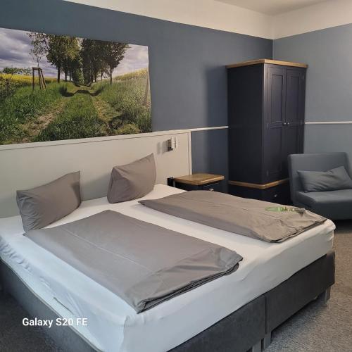 1 queen bed