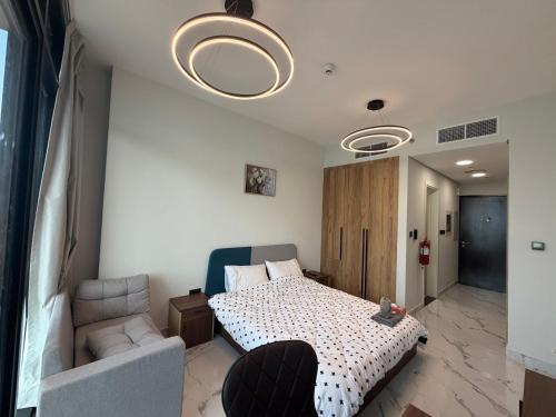 Luxury canal view studio – khách sạn tại Đảo Al Maryah