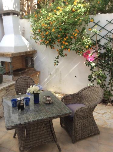 Lovely family villa with stunning sea views in Anogeia