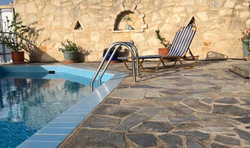 Lovely family villa with stunning sea views in Anogeia