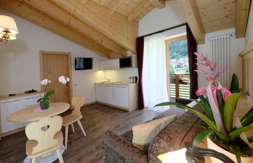 Superior One-Bedroom Apartment