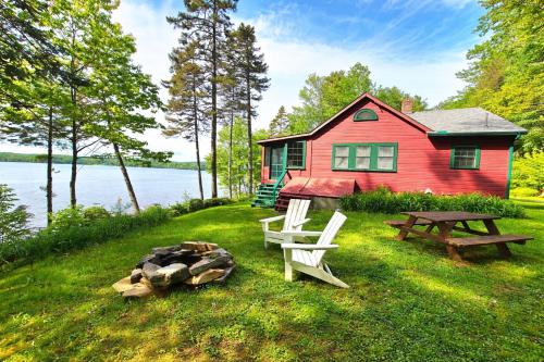 Quanahawasset on Damariscotta Lake in Jefferson (ME)