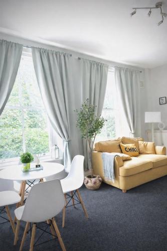 London Oval Apartment, Londýn