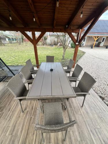 Napfény Apartman (Napfeny Apartman) in Mako
