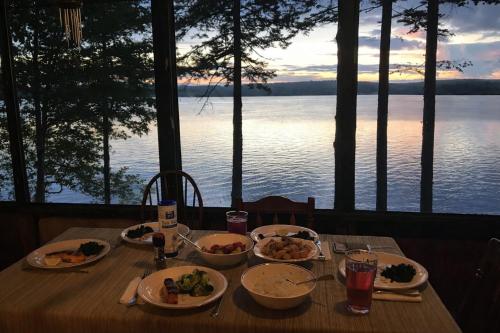 Quanahawasset on Damariscotta Lake in Jefferson (ME)