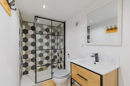 浴室, Le Studio Mermoz - Parking gratuit - Airport 15min in 梅里尼亞克