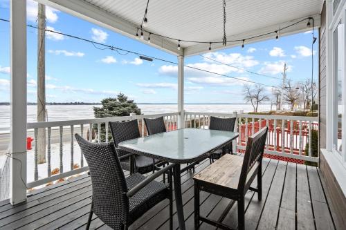 A Getaway on Lake Champlain in Venise-en-Québec (QC)