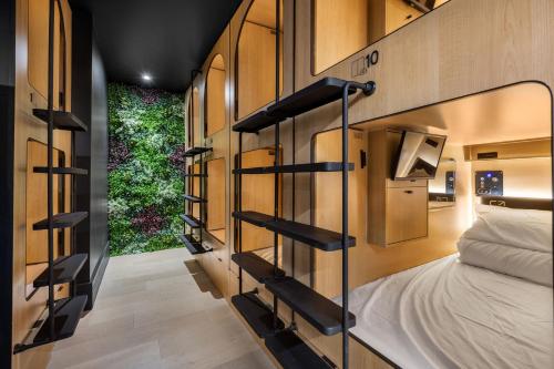 Capsule Residence in Montréal