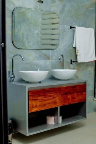 MILLENIUM SUITES - Piscine privée - image 3