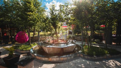 A környék, Resort Anes Drinit in Obilić