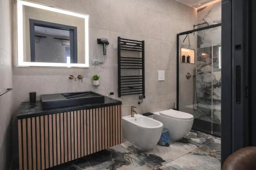 Shower, Borgo Boutique Napoli in Orto Botanico