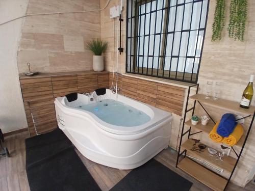 ים שלווה ואהבה in 艾殊科隆