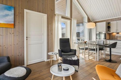 Modern family cabin with ski in out, central location in Beitostølen in Beitostolen