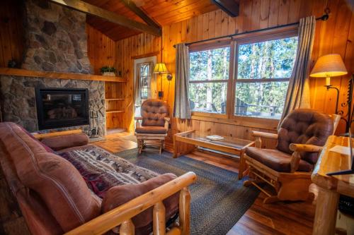 Hotelli välisilme, Traditional Cabin - Family Headquarter - 2 Bed Cabin - Fast Wi-Fi CB09 in Babbitt