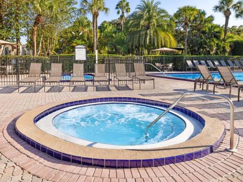 Sheraton Vistana Resort Studio Apartment with Resort Access - image 2