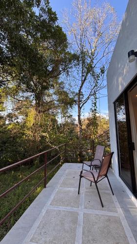 Miles Away Boutique Villa in 哥巴諾