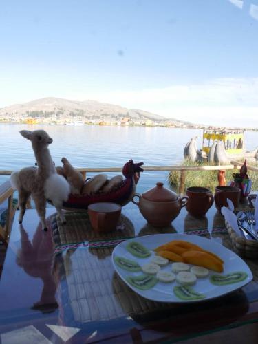 TiticacaIntiLodge in Uros Islands