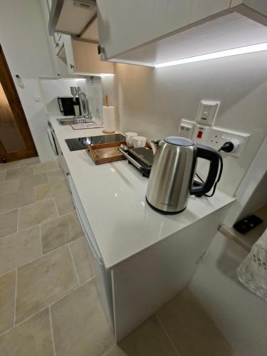 Cecilia Traditional House-Suites in 卡洛帕奈伊奧蒂斯