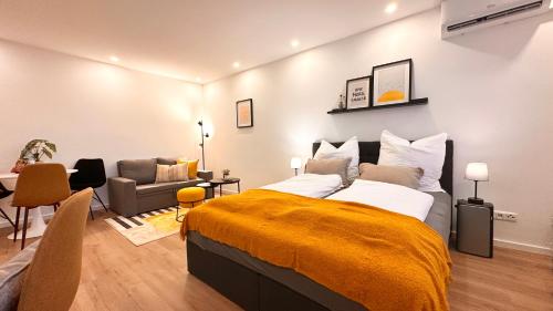 Bellahomes Boutique Studio mit Klima 5th Floor Balkon mit Schlossblick – khách sạn tại Hanau