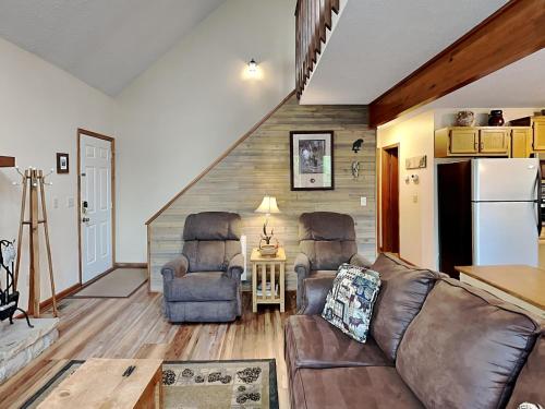 Mountain Charm 3 Bedrooms Sleeps 6 Private Wood Fireplace Pool Table - image 19