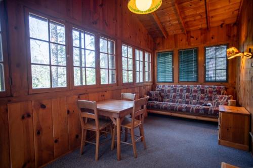 Seadmed, Traditional Cabin - First on the Water - Nearest to Marine - Netflix CB10 in Babbitt