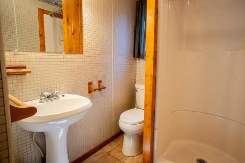 Vannituba, Traditional Cabin - First on the Water - Nearest to Marine - Netflix CB10 in Babbitt