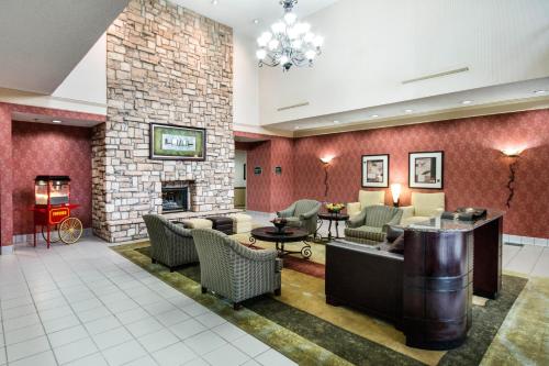 . River Bluff Hotel and Conference Center