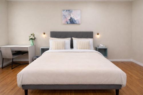 Vita House - Minutes to Rogers Stadium - Walk or Transit - Near VELD Downsview and Yorkdale
