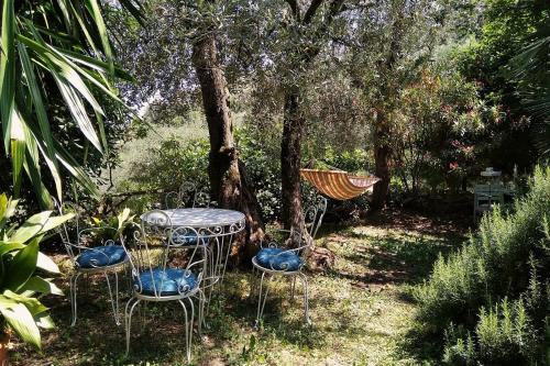 Dārzs, B&B Ududema in Dolcedo