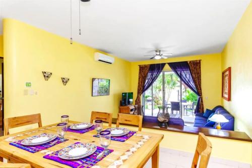Perfect Villa with Pool Access and Close to the Beach in Playa del Carmen, Mexico