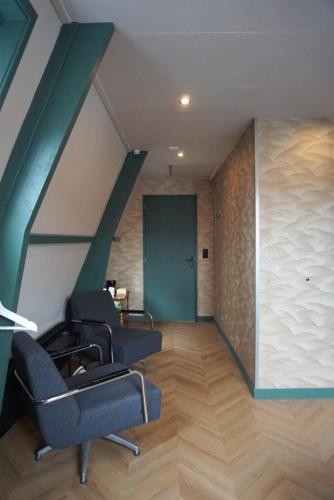 1 aan Strand in Egmond aan Zee