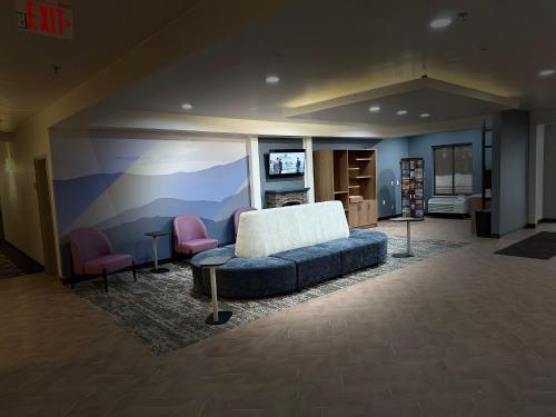 Red Roof Inn & Suites Mifflinville - image 3