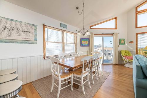 Key to Paradise - Kitty Hawk MP 4, Pool, Hot Tub, Excellent Ocean View, Easy Beach Access in Κίτι Χουόκ(Βόρεια Καρολίνα)