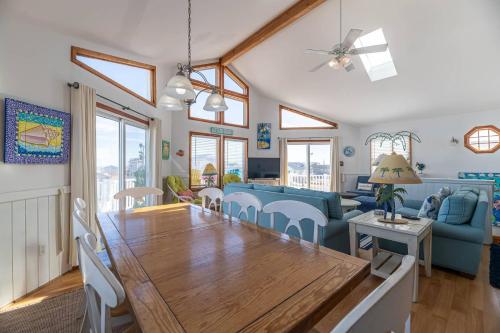 Key to Paradise - Kitty Hawk MP 4, Pool, Hot Tub, Excellent Ocean View, Easy Beach Access in Κίτι Χουόκ(Βόρεια Καρολίνα)